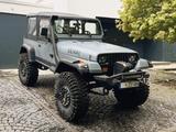Jeep  VENOM | 6.2 V8 | PORTALE | 1-Ton Lenkung | TÜV