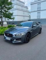Jaguar XE 20t 200PS R-Sport Automatik R-Sport - Jaguar XE R-Sport mit Benzin-Antrieb