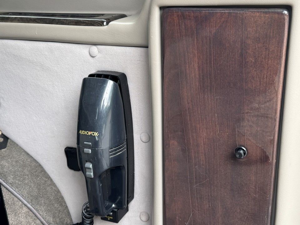 Fahrzeugabbildung Chevrolet Express Chevy Van Expl. V8 Camper Aufstelldach