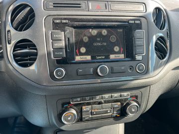 Volkswagen Tiguan - 12