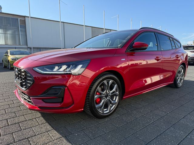 Ford Focus Turnier ST-Line X  Panorama +Fantastic Red