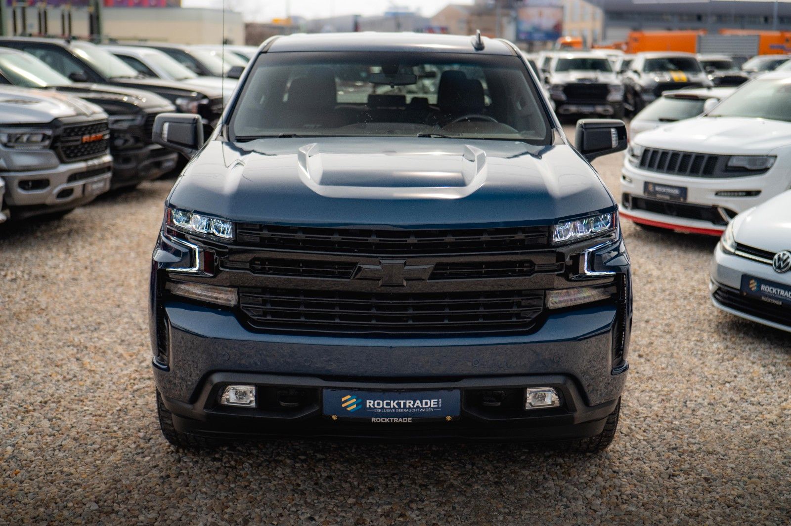 Fahrzeugabbildung Chevrolet Silverado 5.3L V8 4x4 RST Limited ZZ1 NightPaket