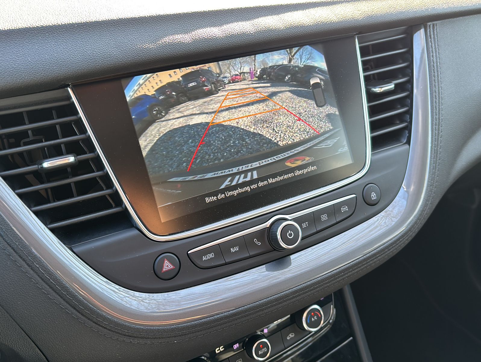 Fahrzeugabbildung Opel Grandland Elegance