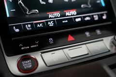 AUDI RSQ8 | Pano | Matrix | HuD | B&O | AHK | 23" AUDI RSQ8 | Pano | Matrix | HuD | B&O | AHK | 23"