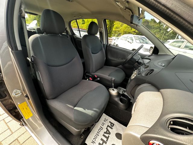 Toyota Yaris  1.0 Sol