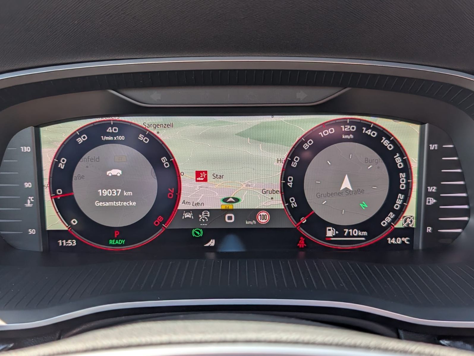 Fahrzeugabbildung SKODA Octavia 1.5 DSG Sportline PANO*MATRIX*AHK*5J.GAR