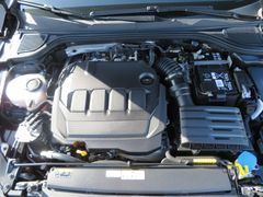 VW Golf VIII 2.0 TDI Move DSG LED Navi ACC Rfk 16'' VW Golf VIII 2.0 TDI Move DSG LED Navi ACC Rfk 16''