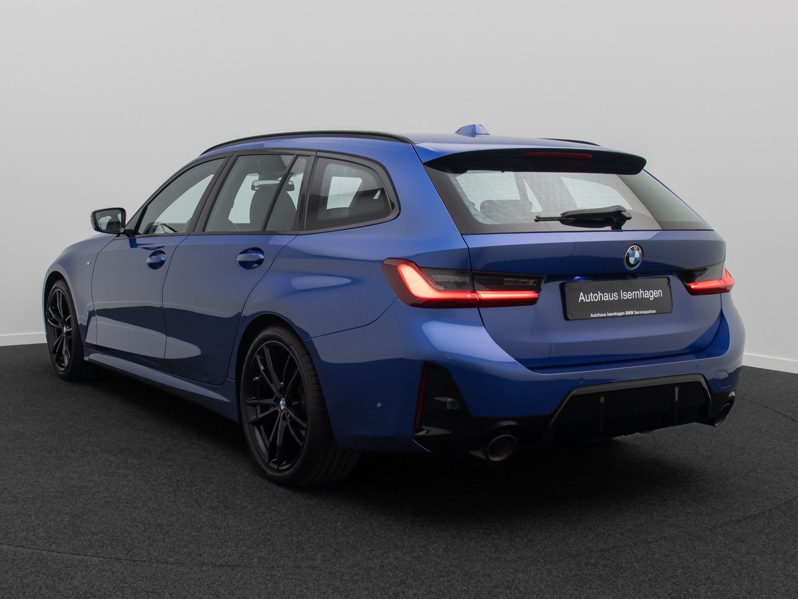 Fahrzeugabbildung BMW 320i M Sport DAB Kamera AHK Panorama HUD 19Zoll