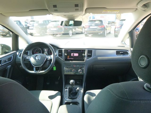 Fahrzeugabbildung Volkswagen Golf Sportsvan VII TSI >NAV/KAM/SHZ/PDC<