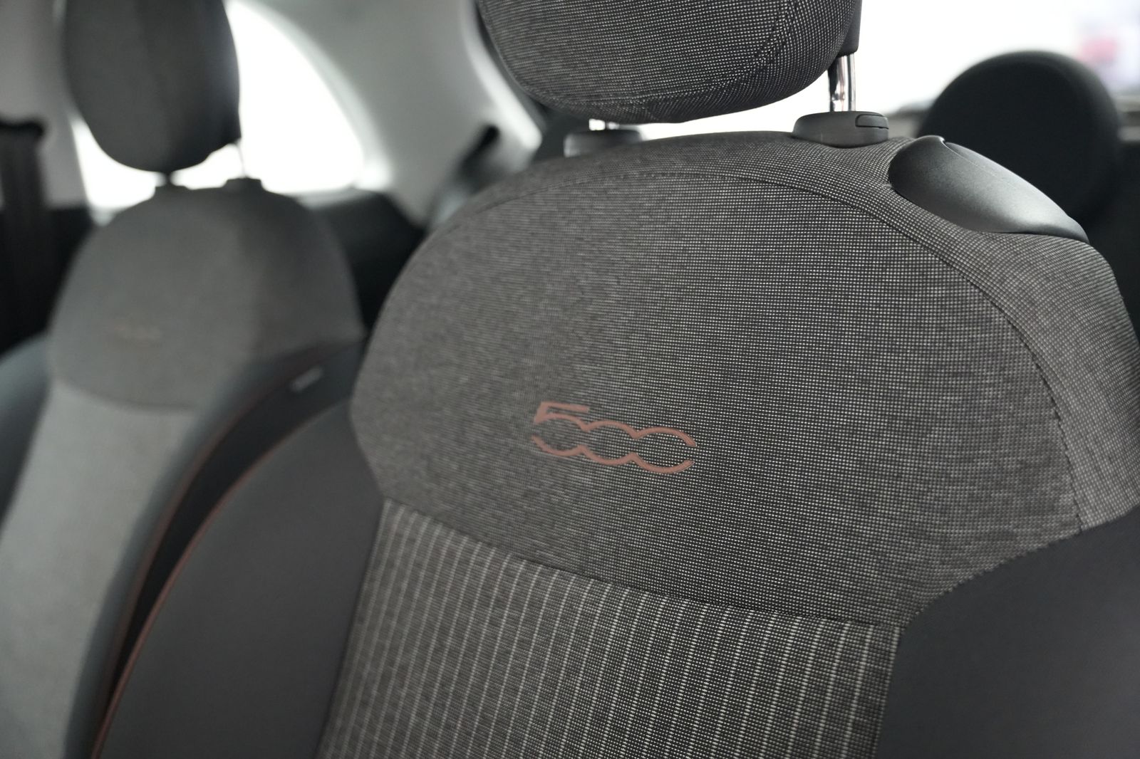 Fahrzeugabbildung Fiat 500 e Icon 42 Kwh *Kamera*Klima*Navigation*TOP