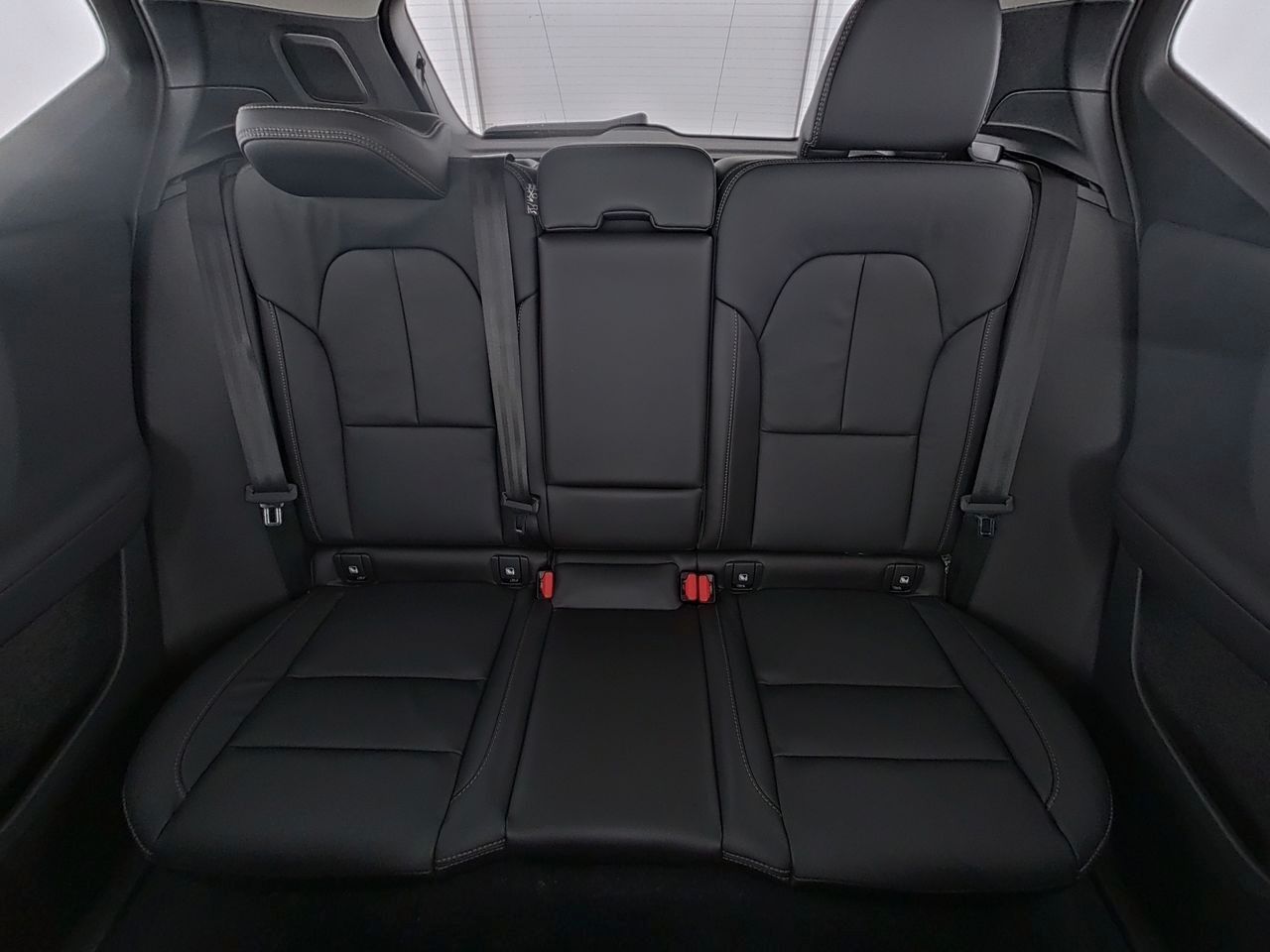 Fahrzeugabbildung Volvo XC 40 B3 Plus Dark | Standheizung | 360°