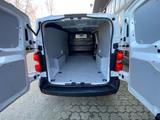 Opel Vivaro - Opel: Firmenfahrzeug