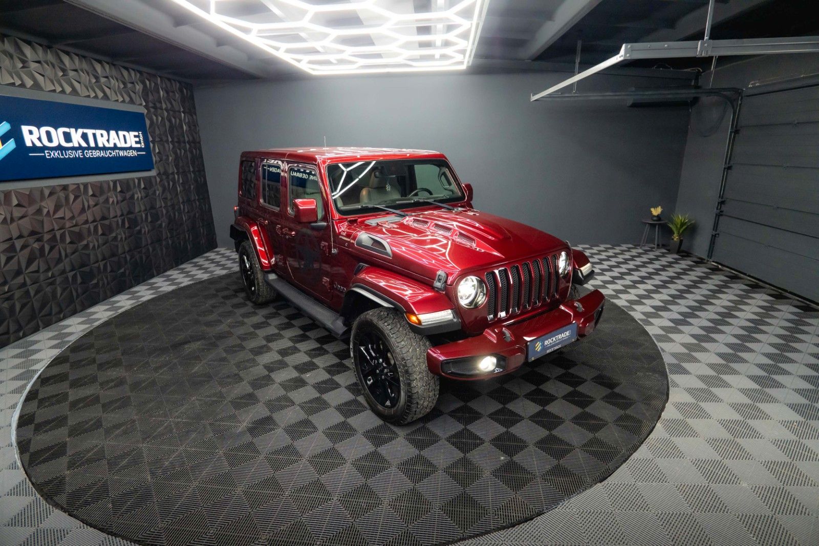 Fahrzeugabbildung Jeep Wrangler 3.0L EcoDiesel Unlimited Sahara 4x4 ACC
