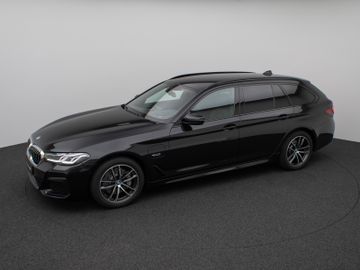 Fahrzeugabbildung BMW 530e M Sport Kamera Laser HUD DAB HiFi Komfort