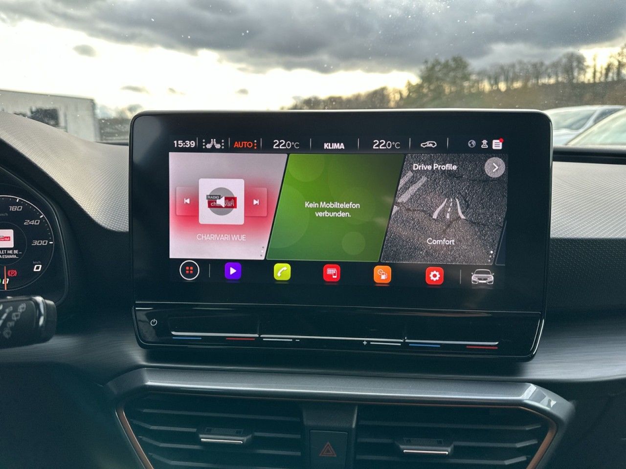 Fahrzeugabbildung CUPRA Leon 1.5 eTSI 150 PS DSG