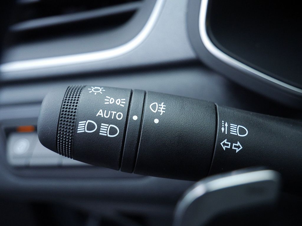 Fahrzeugabbildung Renault Captur Techno TCe 140 EDC Mild Hybrid