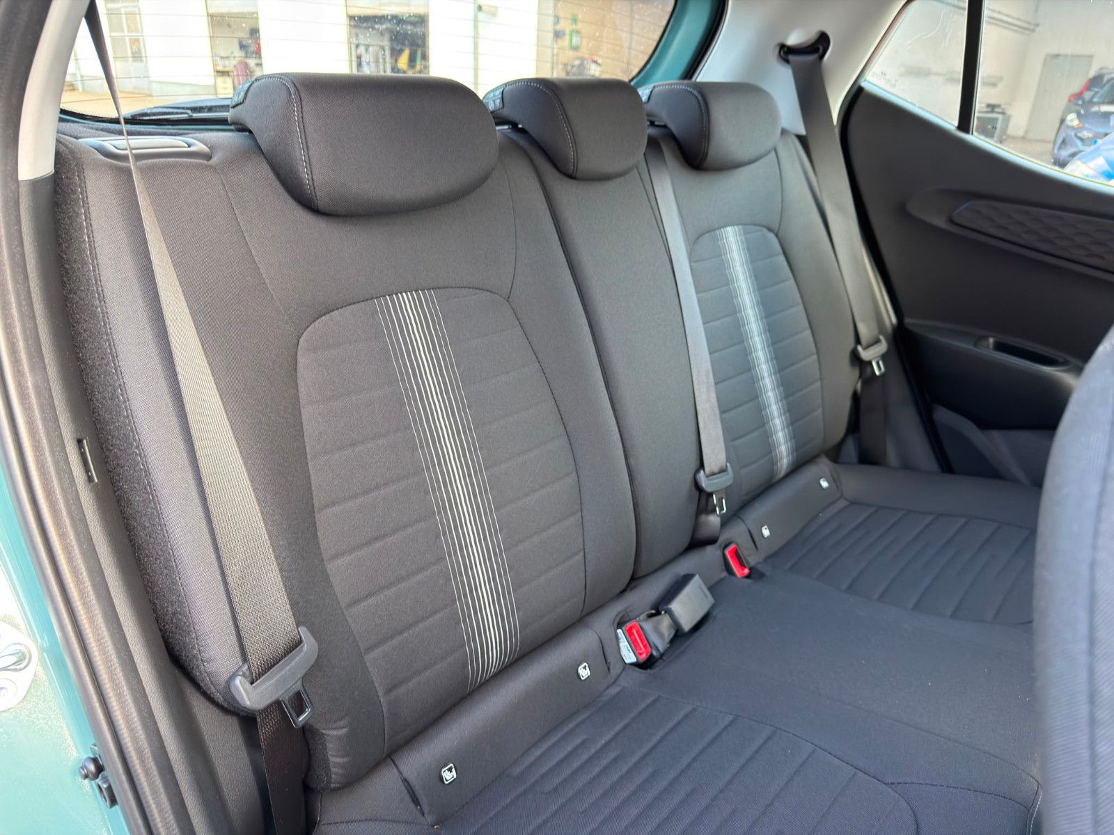 Fahrzeugabbildung Hyundai i10 1.0 Trend *Klima*Navi*CarPlay*PDC*RFKamera*