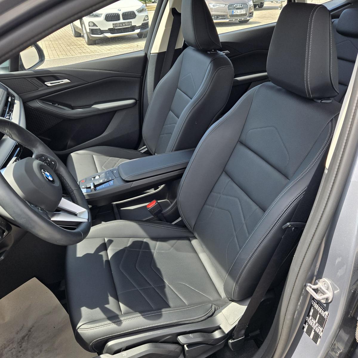 BMW 218i Active Tourer RFK DAB SHZ Keyless