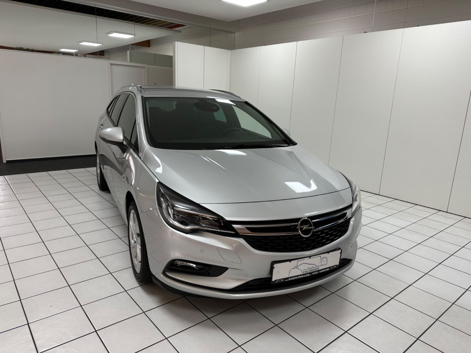 Fahrzeugabbildung Opel Astra K Sports Tourer INNOVATION Automatik*Navi