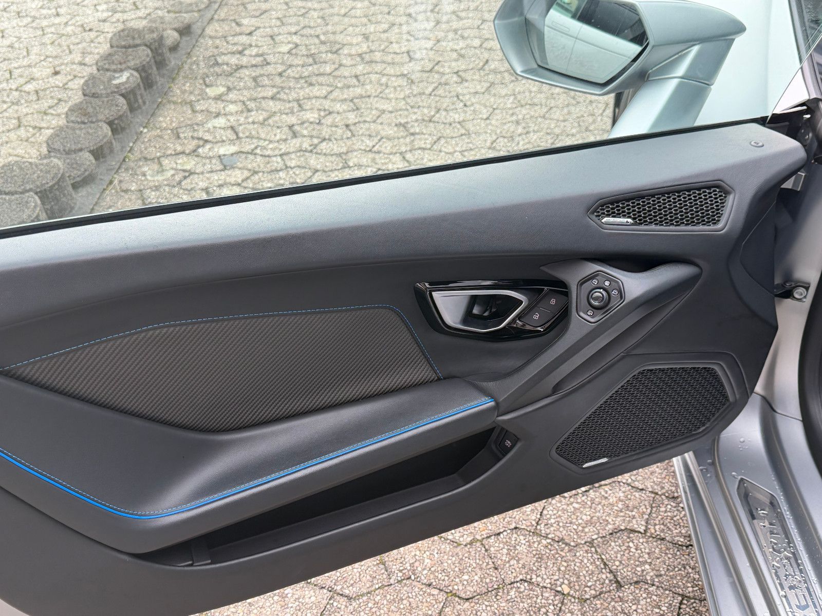 Fahrzeugabbildung Lamborghini Huracán EVO V10 /LIFT/SENSONUM/KAMERA/ACC