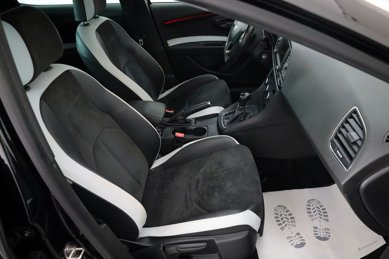 Fahrzeugabbildung SEAT Leon Cupra 265 T.Leder,Navi,LED,Kamera,Apple Car