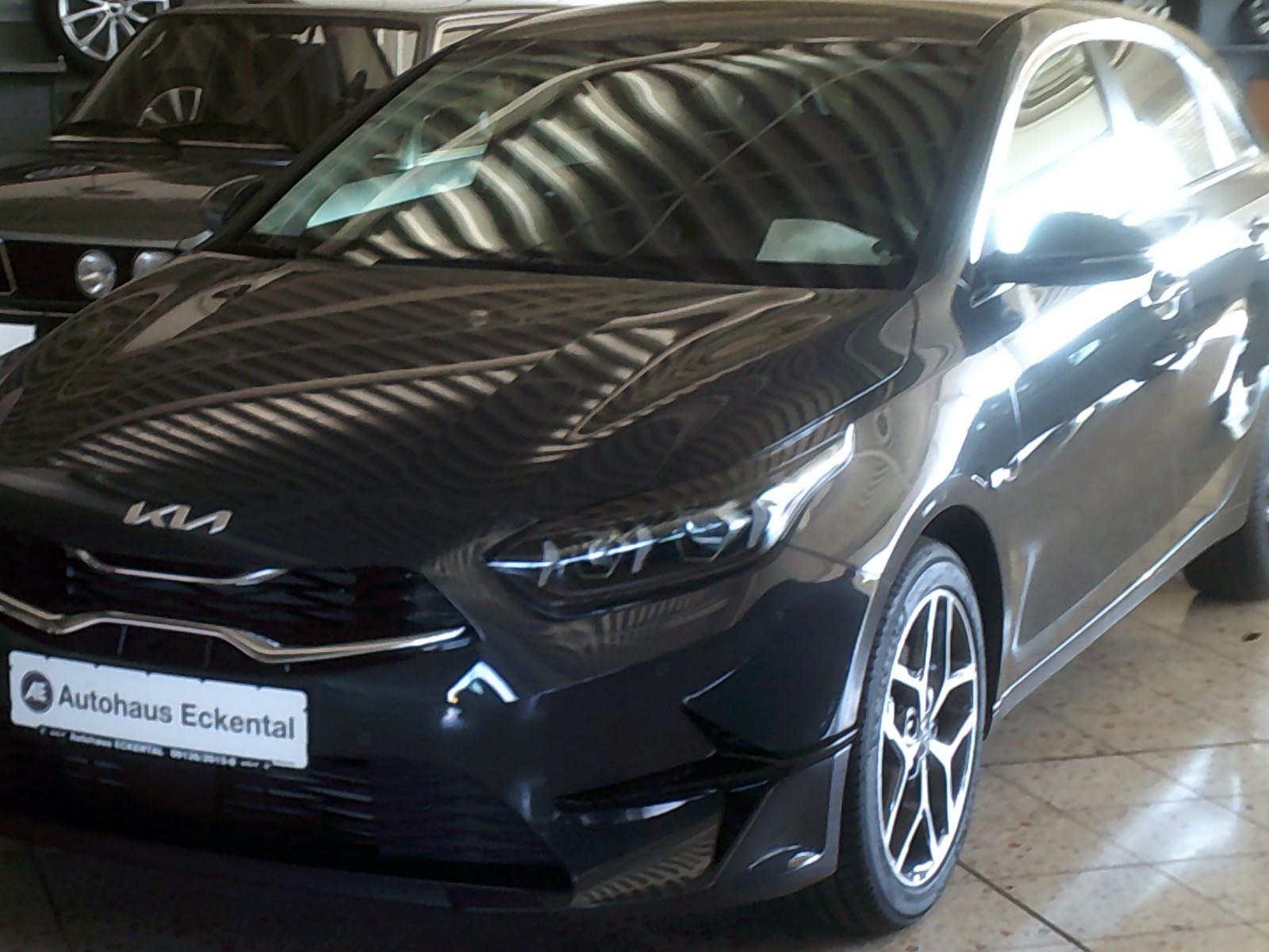 Kia cee'd / Ceed 1.5 T-GDI MHEV DCT Ultimate Edition