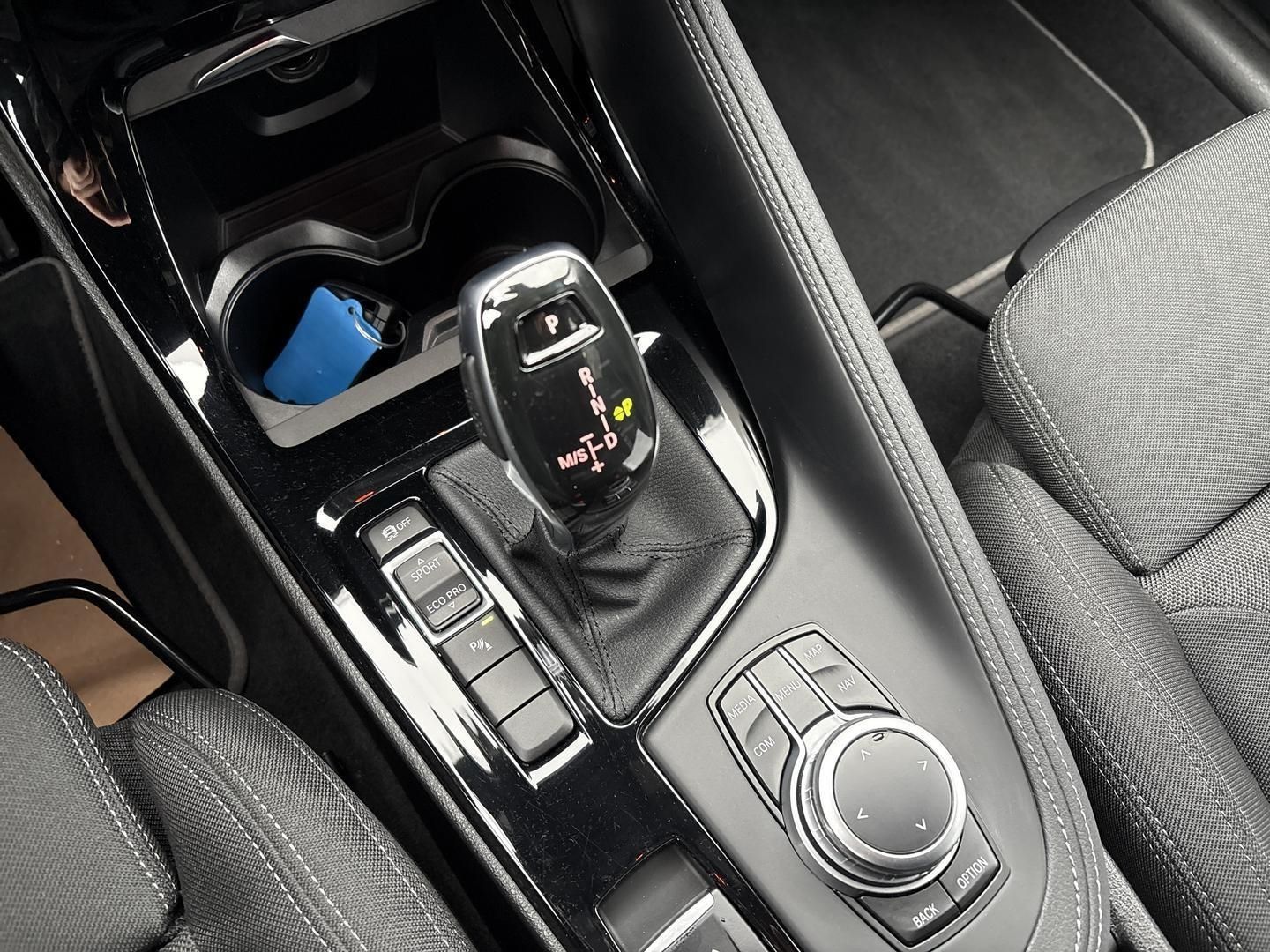 BMW X2 18i RFK SHZ DAB NAVI Navi LED El. Heckklappe  foto 13
