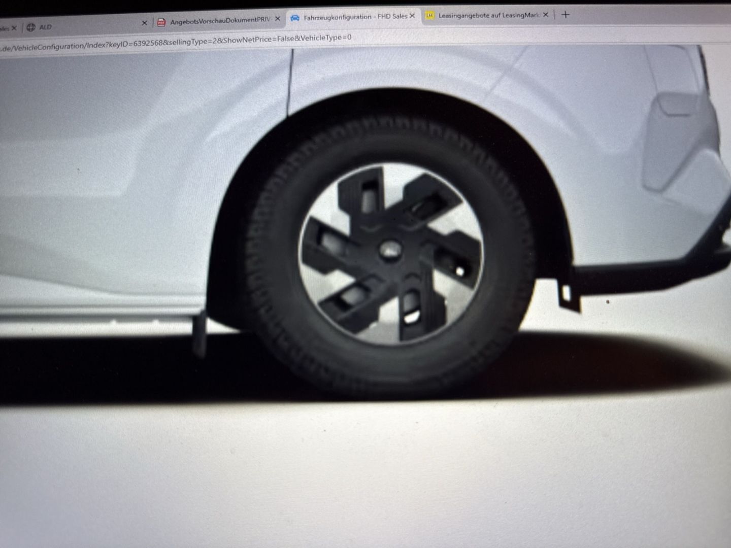 Fahrzeugabbildung Ford Transit Custom E-KOMBI 9.Sitzer - Automatik - E-