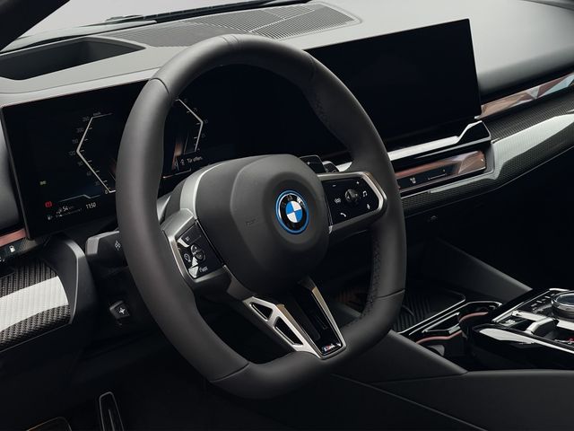 Foto Nummer 7: BMW 550e xDrive