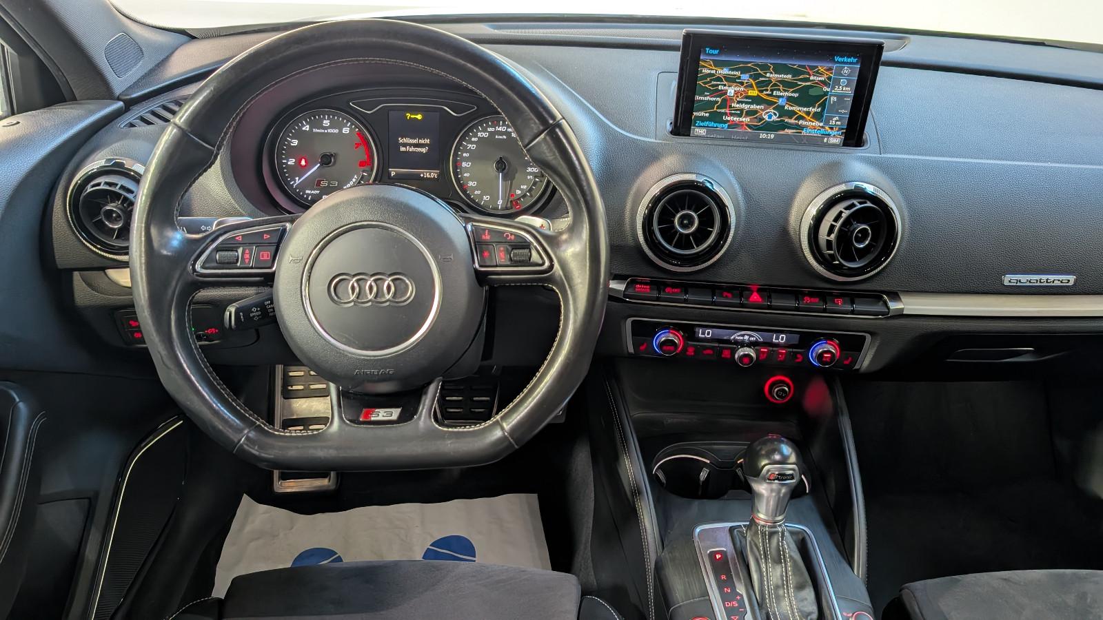 Audi S3 Sportback 2.0 TFSI 300 ch BVA quattro / Bang & Olufsen / Magnetic Ride / Alcantara-Cuir / Jantes 19"