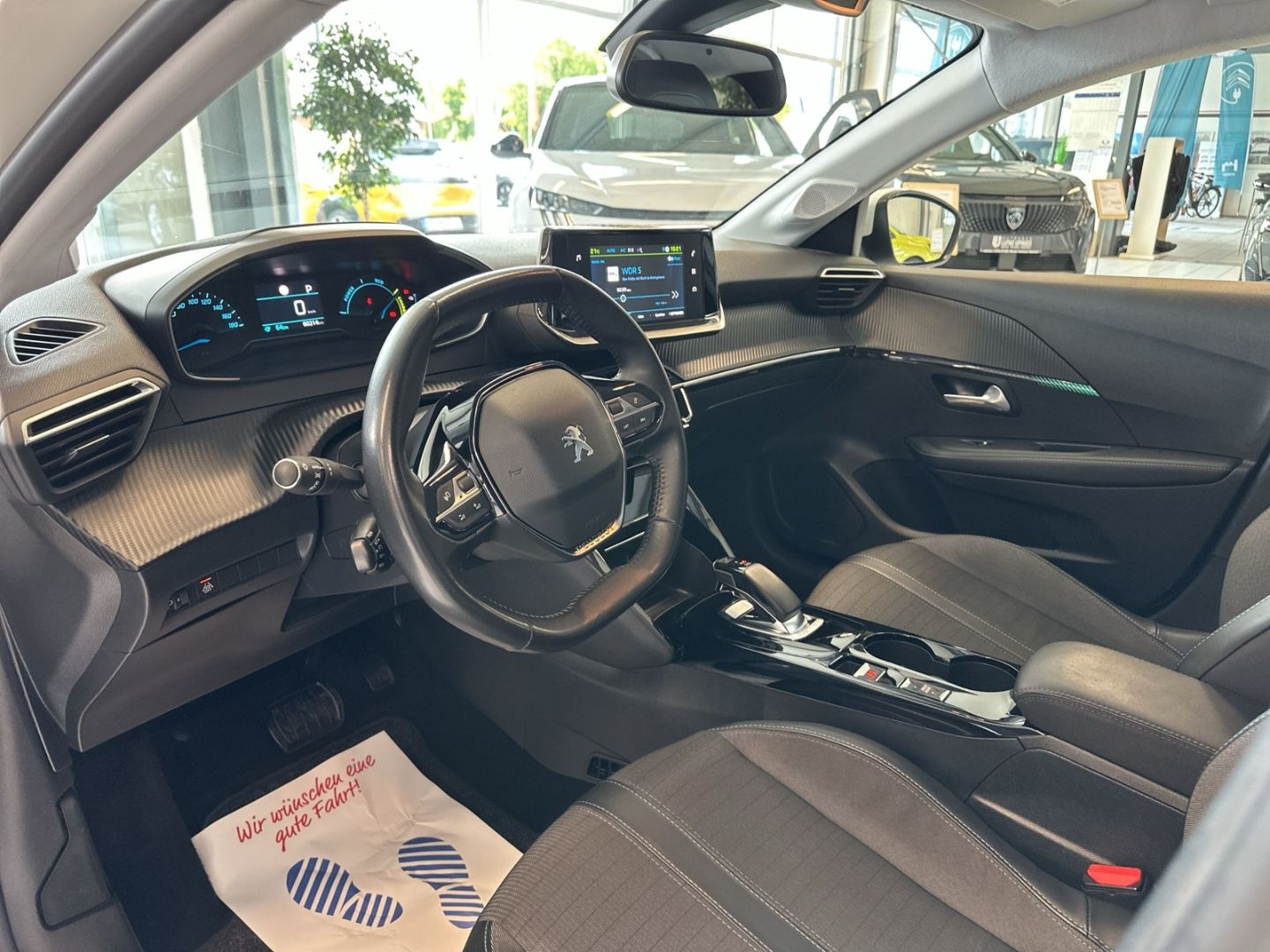 Fahrzeugabbildung Peugeot 208 e- Allure Elektromotor 136 LED CarPlay SHZ