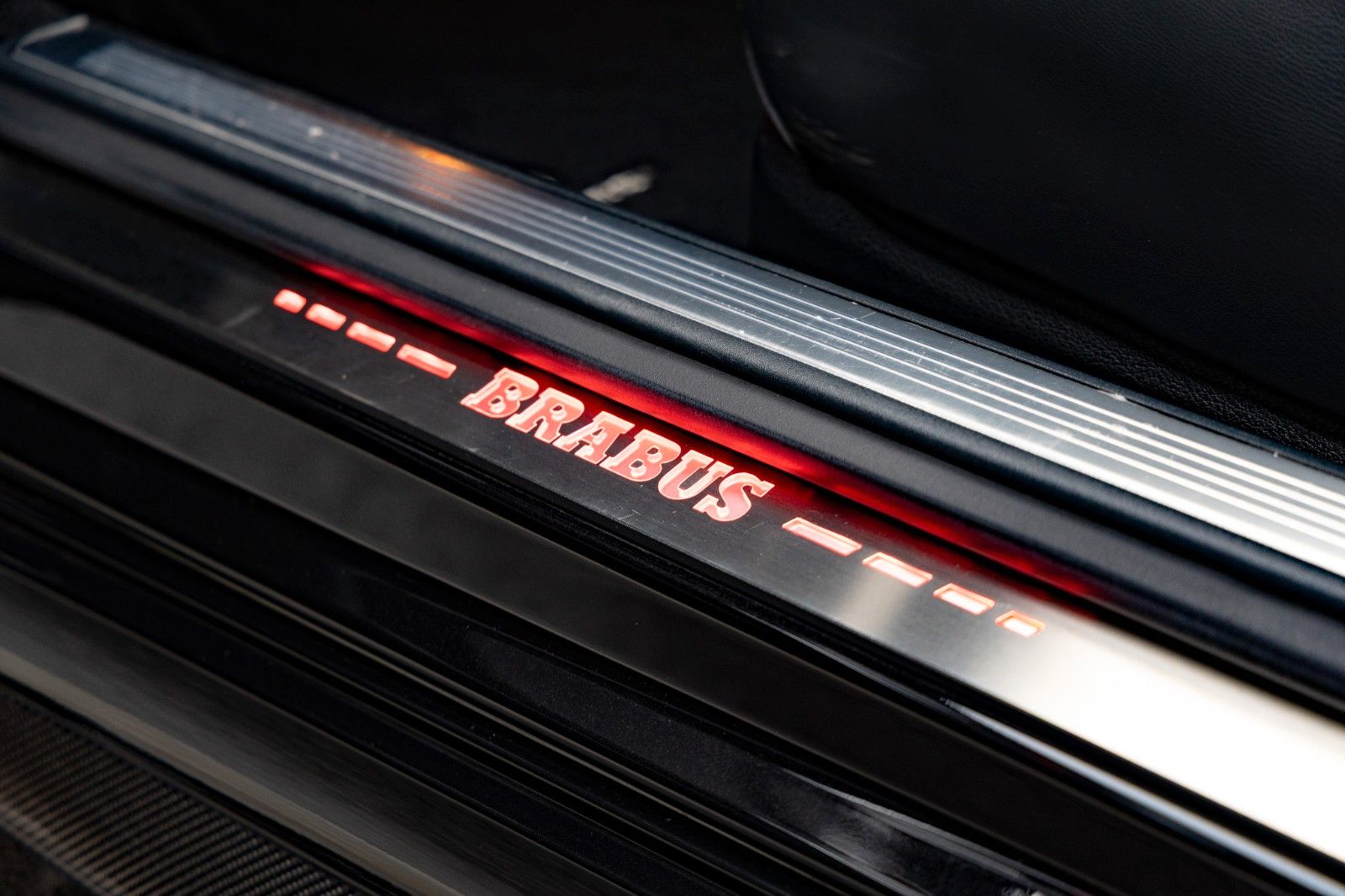 Fahrzeugabbildung Mercedes-Benz BRABUS 850 Coupé C217 + 850 PS + 15.255 km
