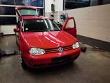 Volkswagen VW Golf 4 1.6 - Volkswagen Golf aus 2003: 1.6