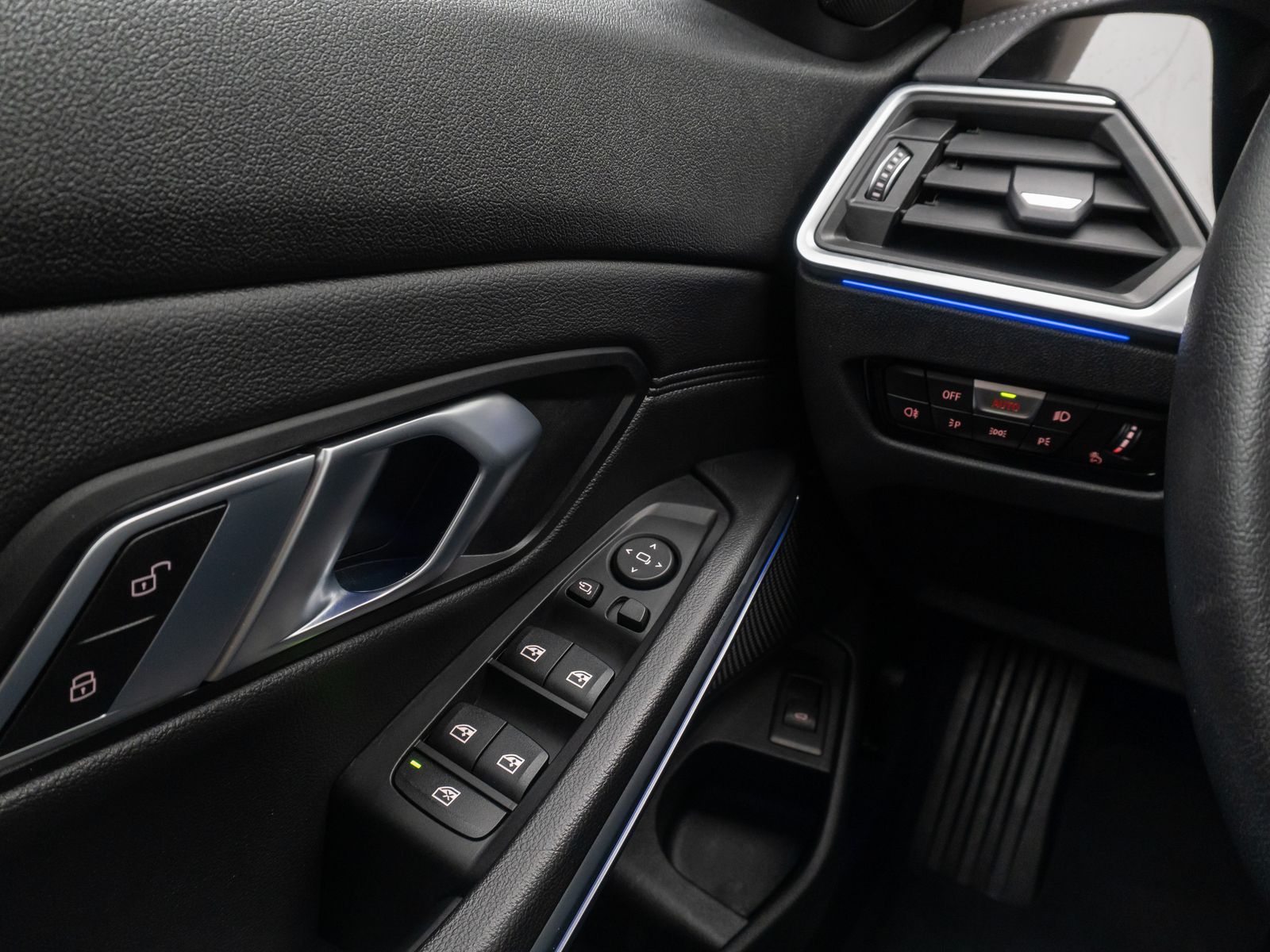 Fahrzeugabbildung BMW 320d Luxury Line DAB Leder Komfort HiFi Sport