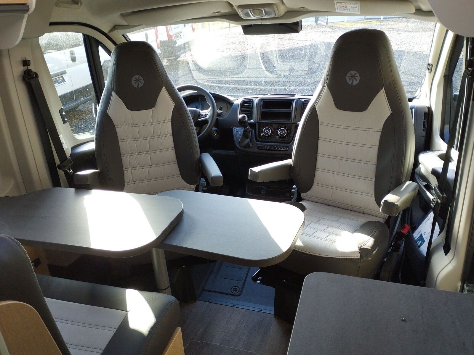 Fahrzeugabbildung Sunlight Adventure Cliff 602 Automatik, Dörr Edition, LTE