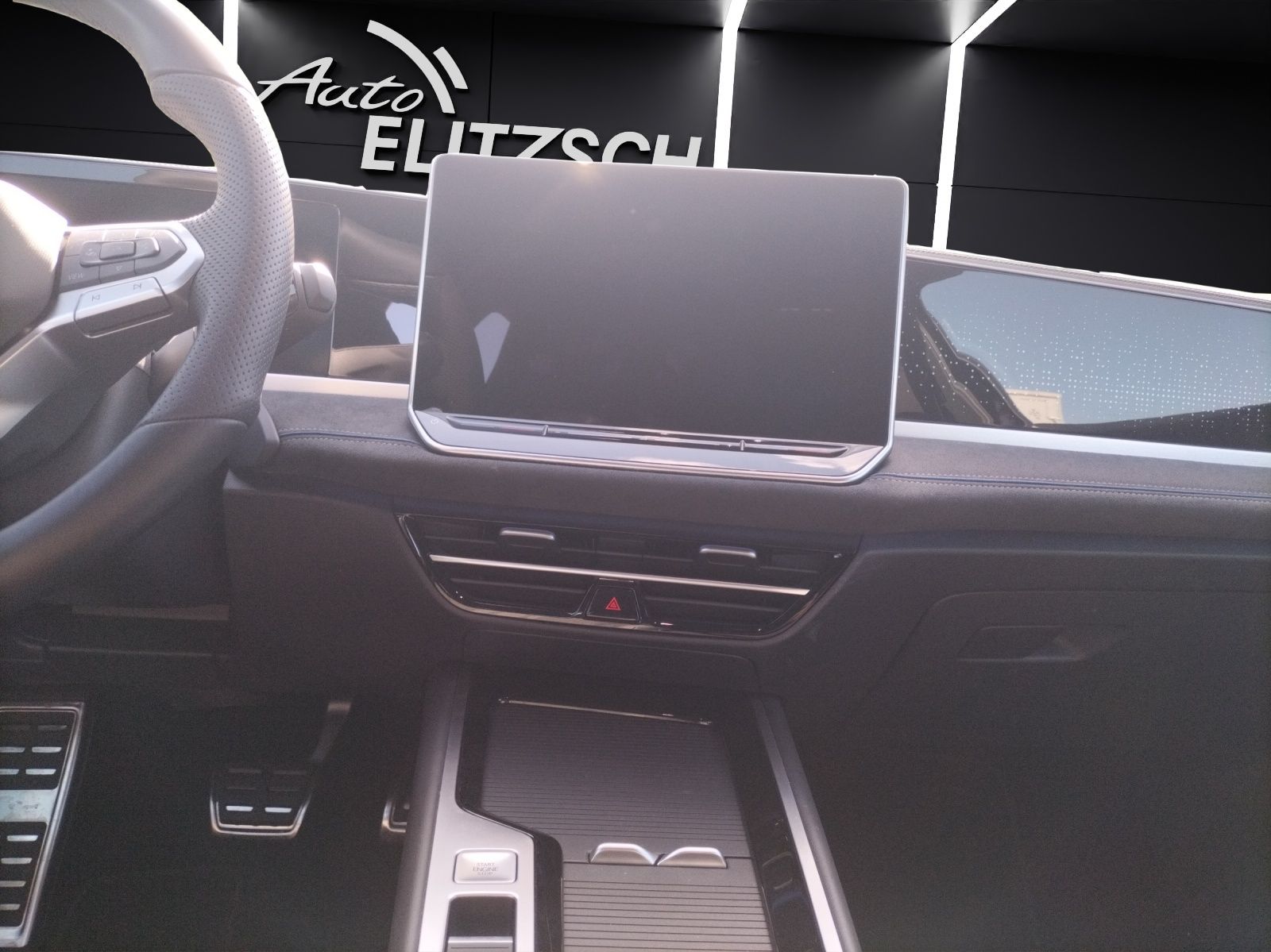 Fahrzeugabbildung Volkswagen Passat TDI DSG R-Line Black Style MATRIX ACC DCC