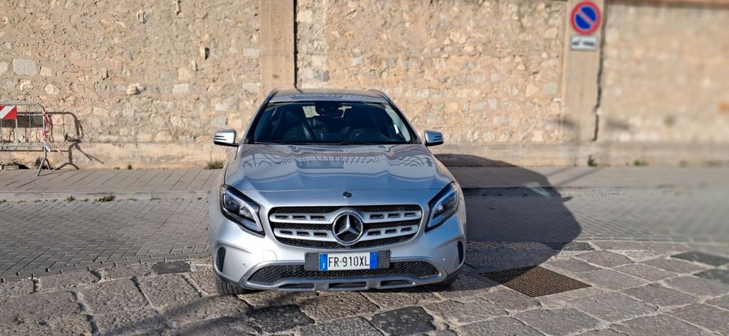 Image of Mercedes-Benz GLA 200