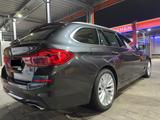 BMW 540i xDrive Touring A - - BMW 540: Kombi