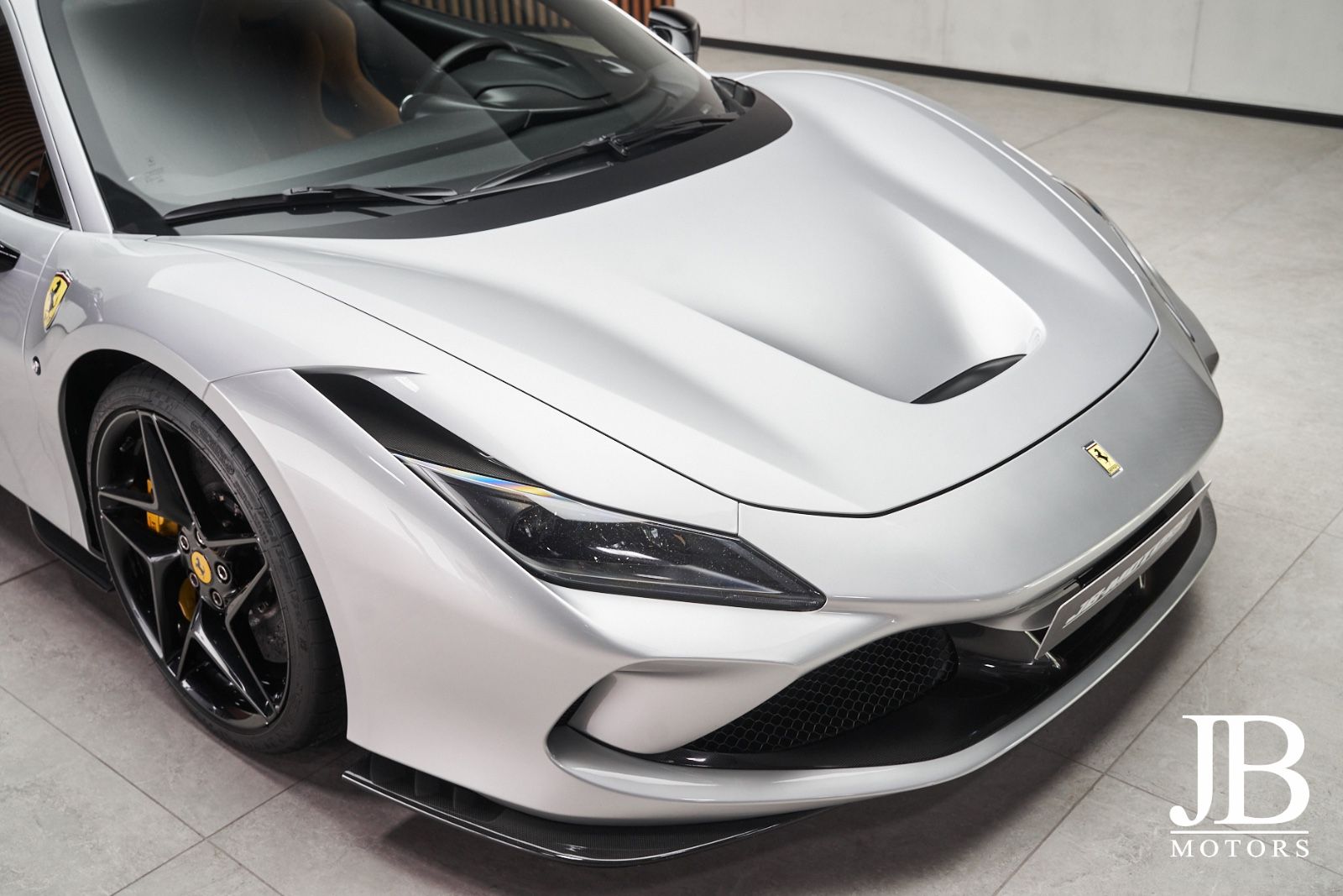 Fahrzeugabbildung Ferrari F8 Tributo Carbon Lift Racing Seat CarPlay