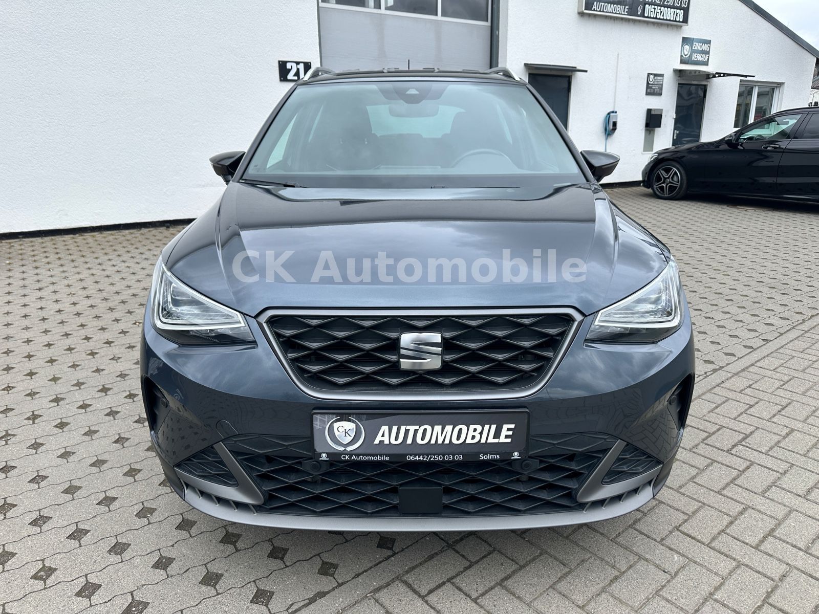 Fahrzeugabbildung SEAT Arona 1.5 TSI 110kW FR DSG/Navi/LED/Kam/AHK