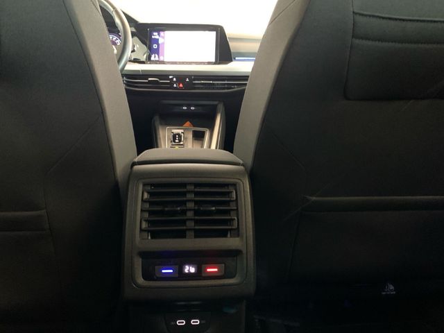 Golf VIII Variant 2.0 TDI LIFE LED+DCP+APP+NAVI+