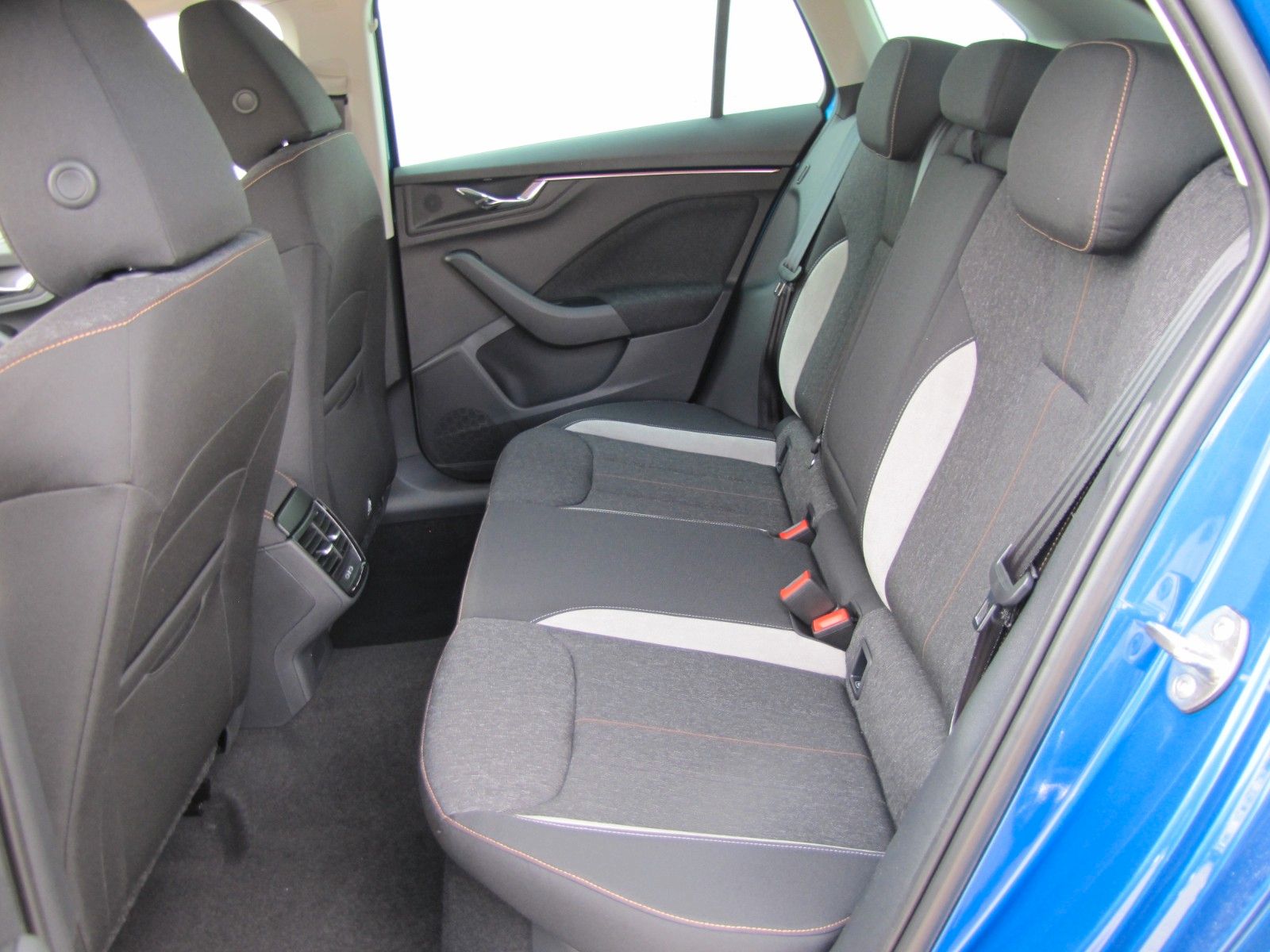 Fahrzeugabbildung SKODA Scala Sondermodell Tour 1.0 TSI 7-Gang DSG