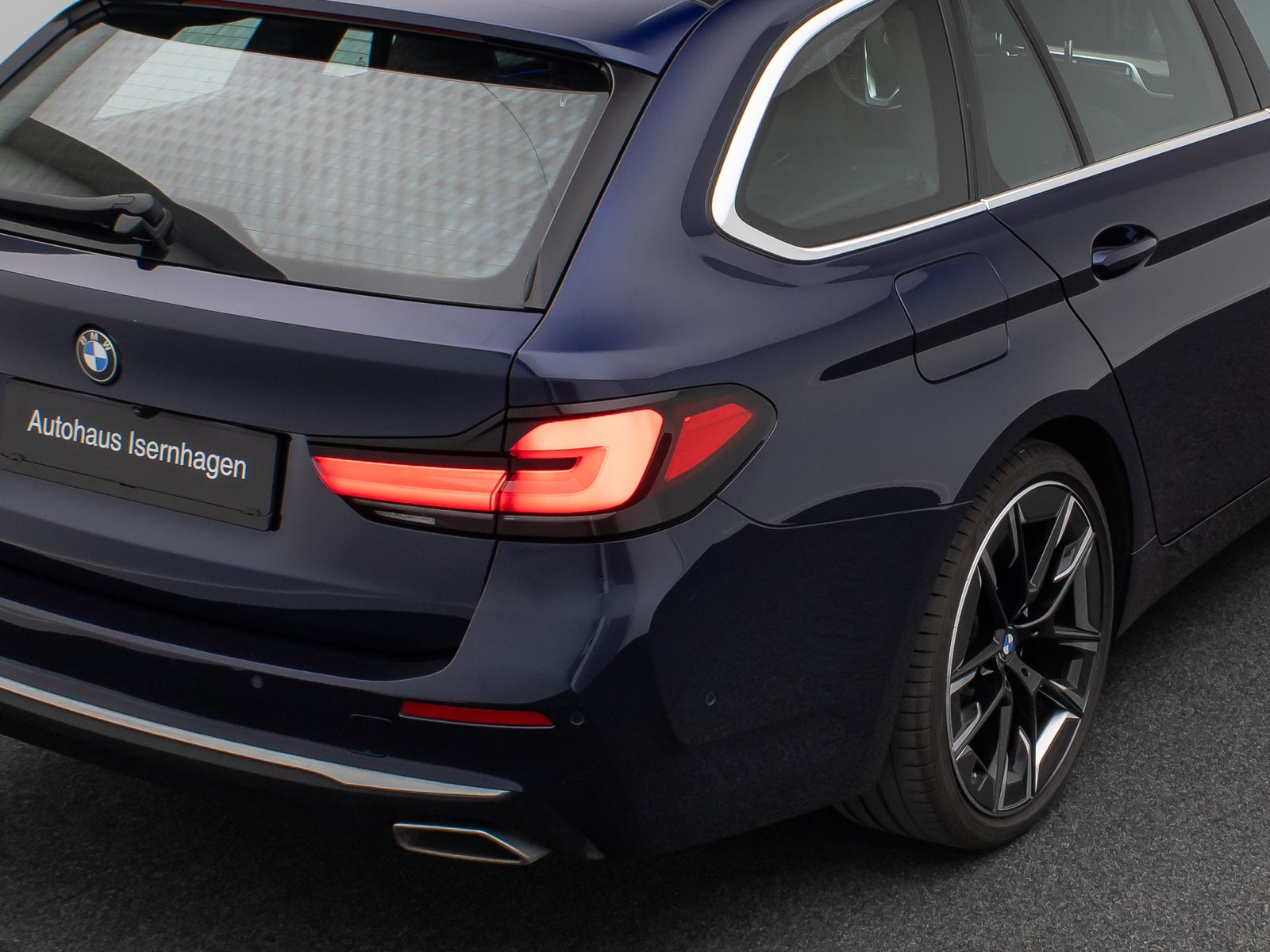 Fahrzeugabbildung BMW 540i xD Luxury Line 360° SoflCl DAB Panorama 20"