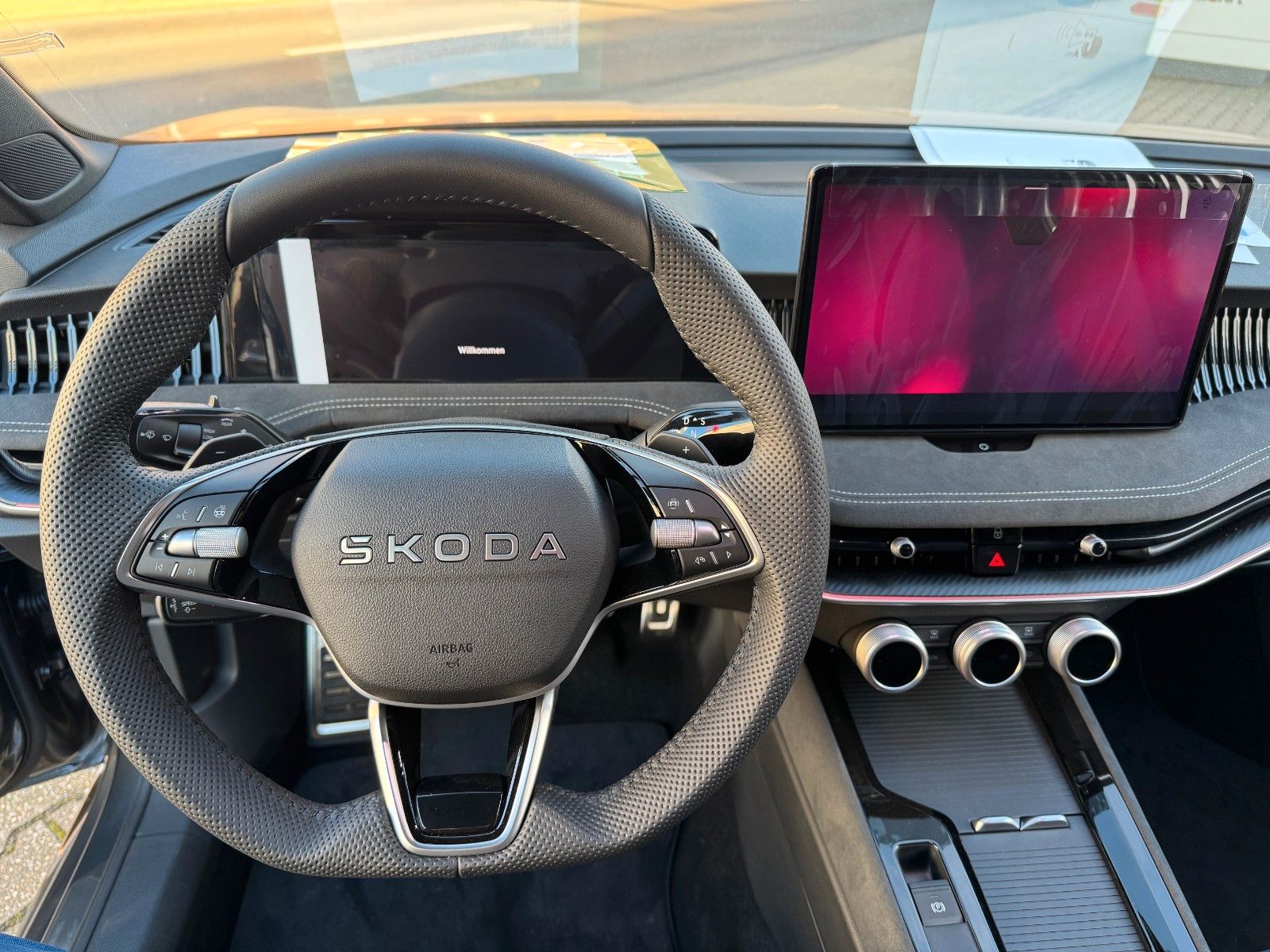 Fahrzeugabbildung SKODA Superb Combi Sportline