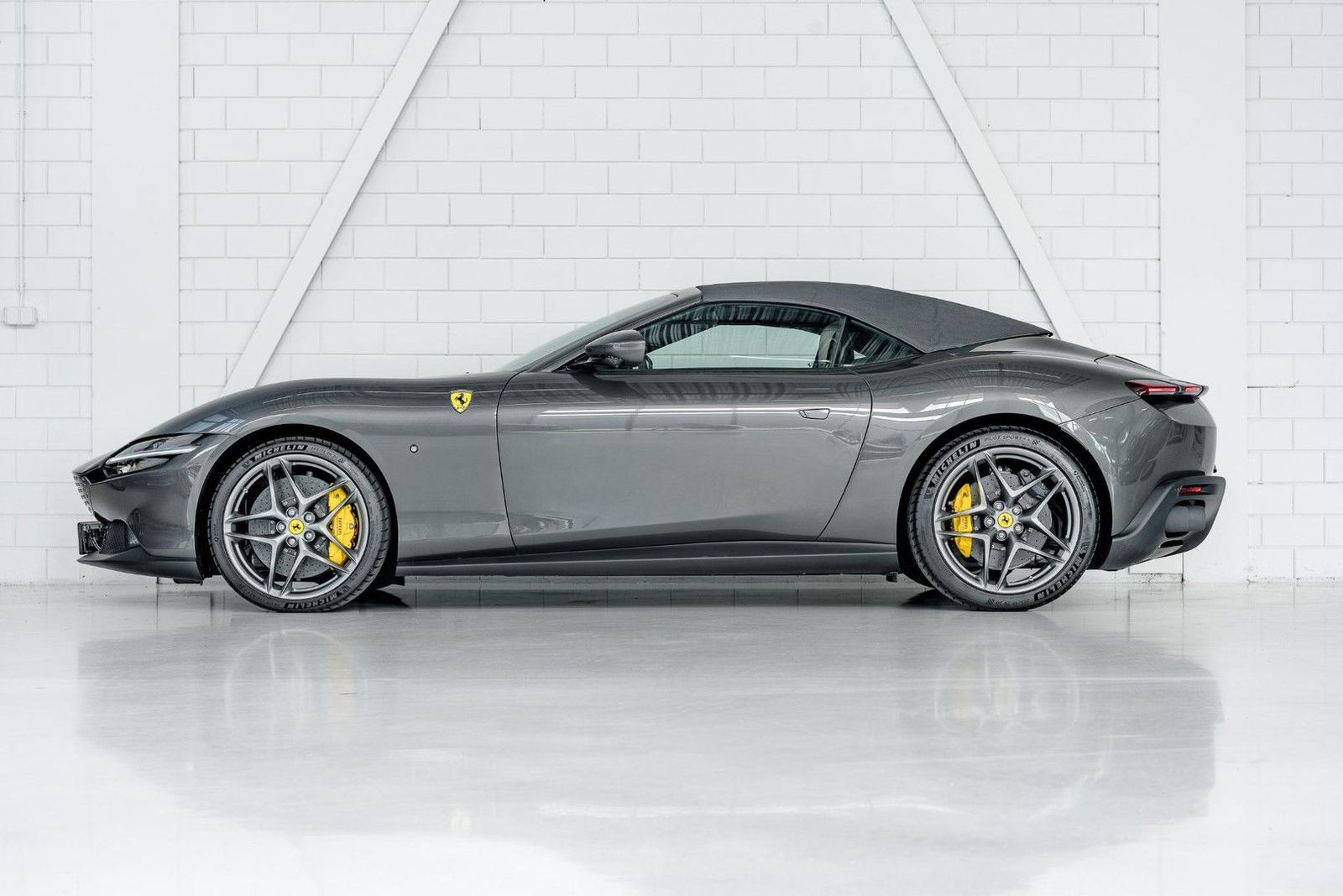 Ferrari Roma Spider l Canna di Fucile l Scuderia Shields imagem 3