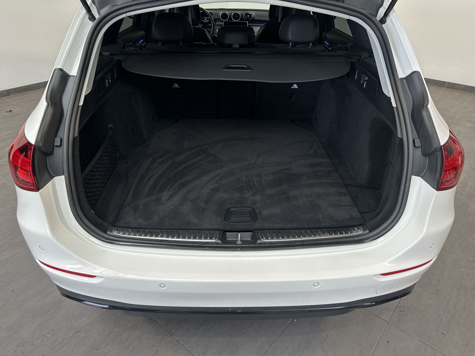 Fahrzeugabbildung Mercedes-Benz C 200d T Avantgarde NAV+LED+ACC+DISTRONIC+VCOCK