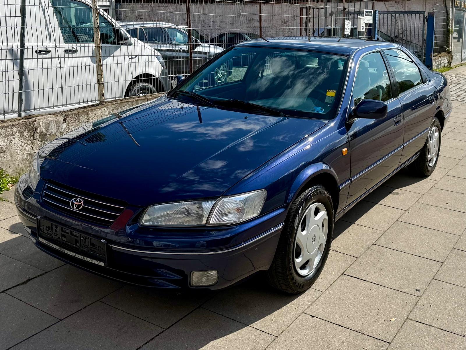 Toyota Camry 2.2 * TÜV NEU * KLIMAAUTOMATIK