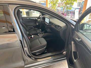 Ford Focus Turnier ST-Line  1,0l Gar.bis 012029!*