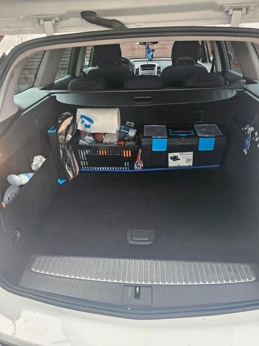 Opel Astra 2011 — engine 120 HP (88kW)
