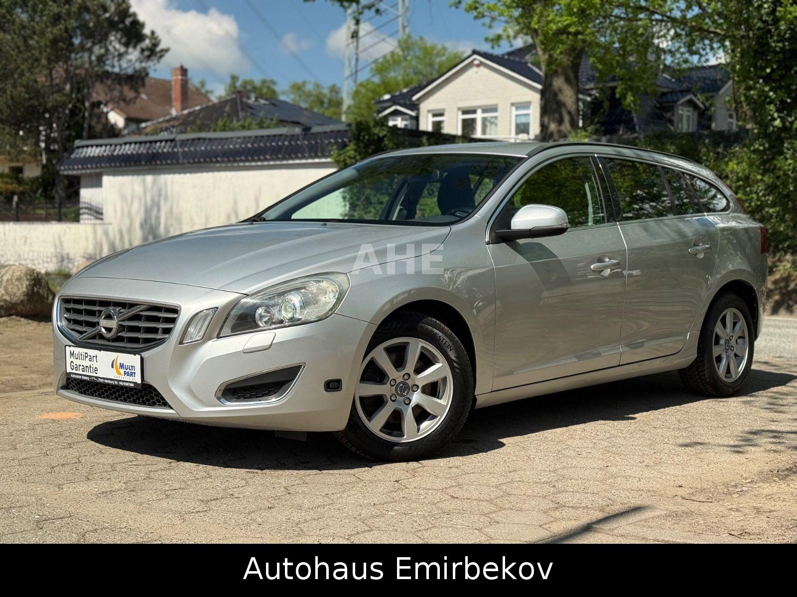 Volvo V60 Kombi Momentum Automatik/Xenon/PDC/SHZ/Tempo